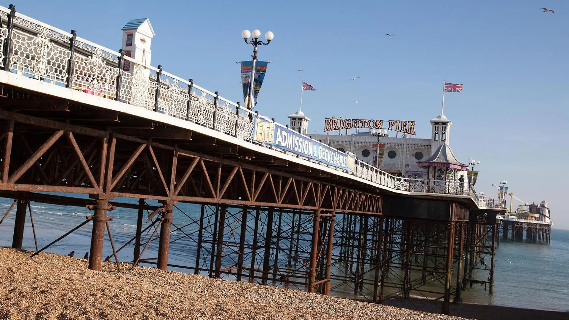 Sunny Queens Park Home - Garden & Private Parking Brighton